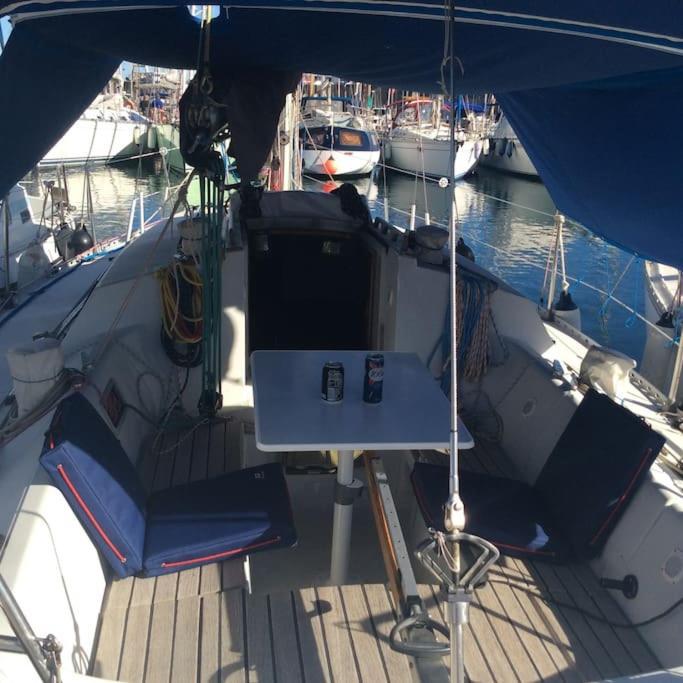 فندق Nuitee A Bord De Danilou Un Voilier De 9.50M سُت المظهر الخارجي الصورة